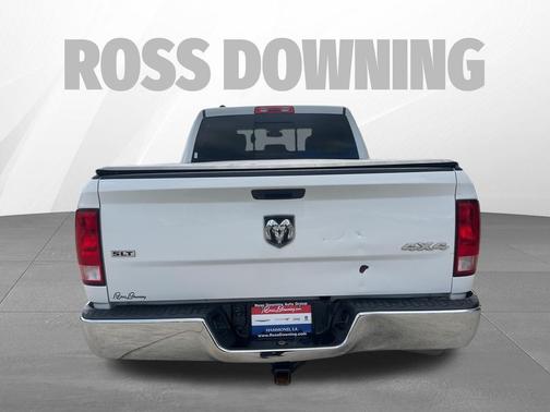 Bright White Clearcoat 2019 RAM 1500 SLT