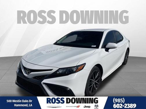 2022 Toyota Camry SE