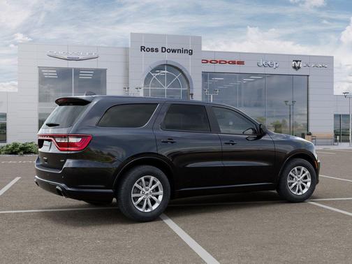 DB Black Crystal Clearcoat 2026 Dodge Durango GT RWD