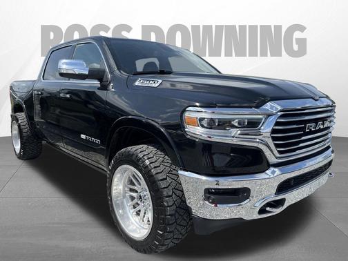 Diamond Black Crystal Pearlcoat 2020 RAM 1500 Longhorn