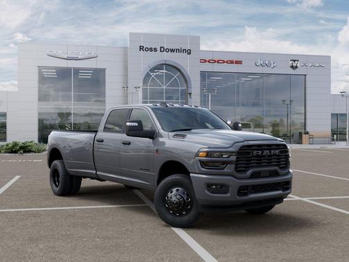 Ceramic Gray Clearcoat 2026 RAM 3500 Big Horn Crew Cab 4x4 8' Box