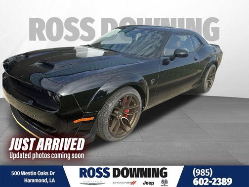 Pitch Black Clearcoat 2023 Dodge Challenger SRT Hellcat
