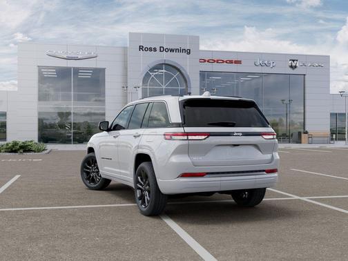 Bright White Clearcoat 2026 Jeep Grand Cherokee Limited