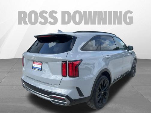Wolf Gray 2023 Kia Sorento SX