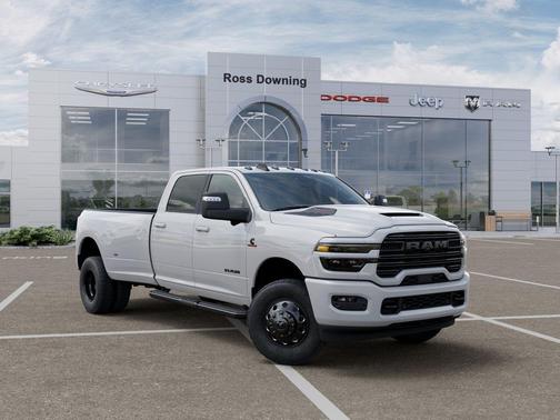 Bright White Clearcoat 2026 RAM 3500 Laramie Crew Cab 4x4 8' Box