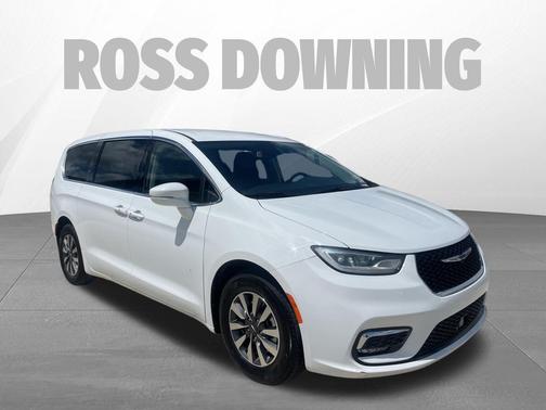 Bright White Clearcoat 2022 Chrysler Pacifica Hybrid Touring L