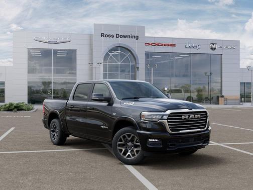Diamond Black Crystal Pearlcoat 2026 RAM 1500 Laramie