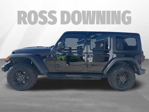 Black Clearcoat 2024 Jeep Wrangler Willys