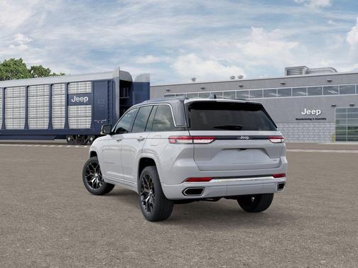 2025 Jeep Grand Cherokee Summit