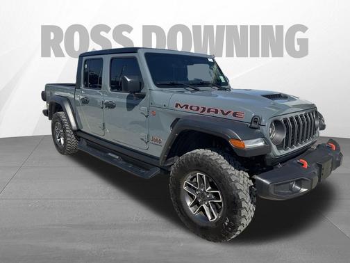 Anvil Clear Coat 2024 Jeep Gladiator Mojave