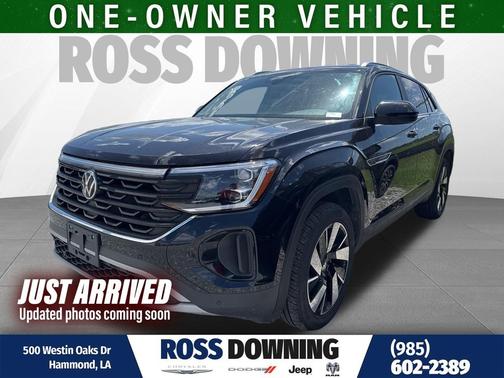 Deep Black Pearl 2025 Volkswagen Atlas Cross Sport 2.0T SE w/Technology