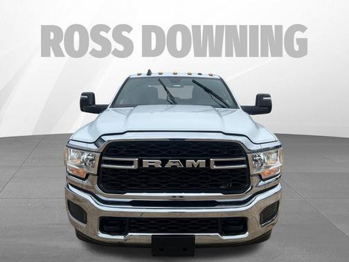 2024 RAM 3500 Tradesman Crew Cab 4x4 8' Box