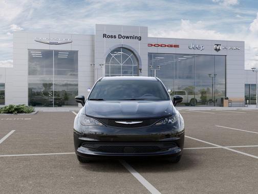 2026 Chrysler Voyager LX