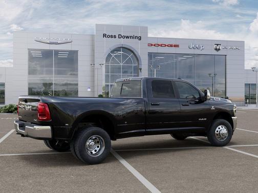 2026 RAM 3500 Laramie Crew Cab 4x4 8' Box