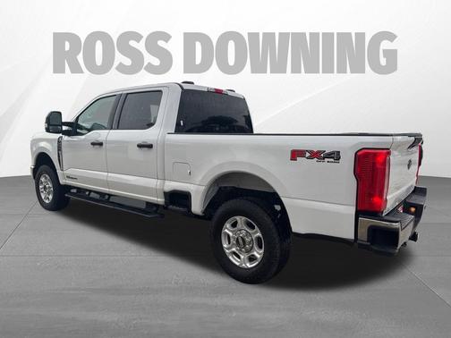Oxford White 2025 Ford F-250 XLT