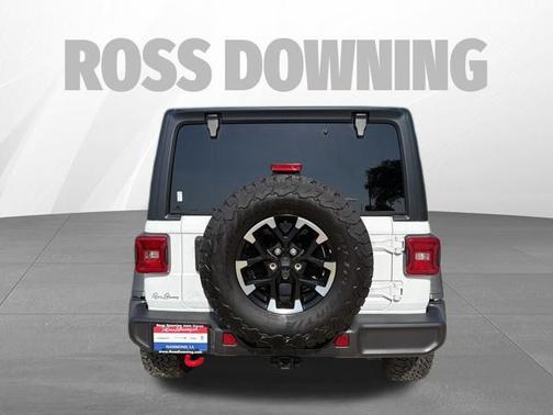 Bright White Clearcoat 2024 Jeep Wrangler Rubicon