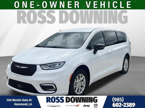 Bright White Clearcoat 2025 Chrysler Pacifica L
