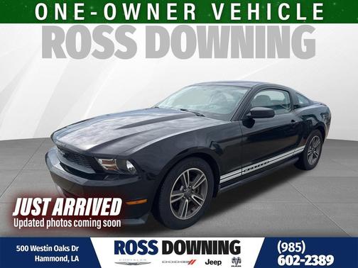 Ebony 2011 Ford Mustang V6 Premium