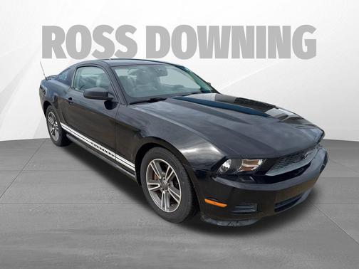 Ebony 2011 Ford Mustang V6