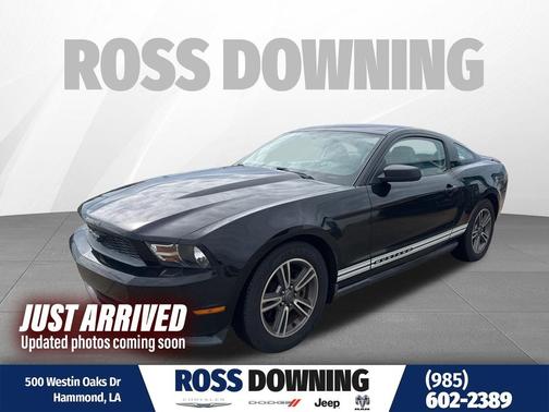Ebony 2011 Ford Mustang V6