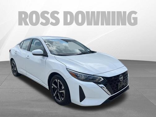 Aspen White Tricoat 2024 Nissan Sentra SV