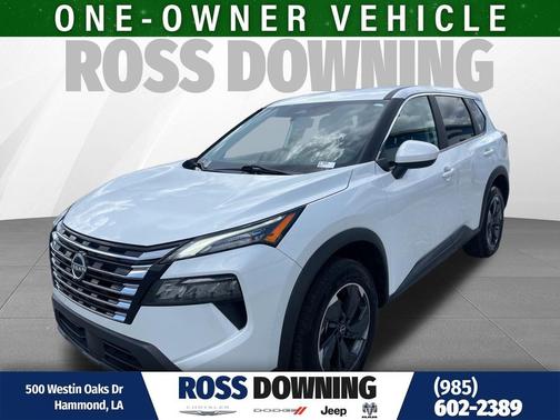 Everest White Pearl 2024 Nissan Rogue SV
