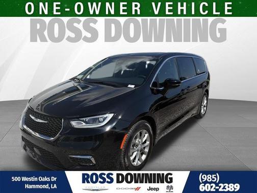 Diamond Black Crystal Pearlcoat 2026 Chrysler Pacifica Limited
