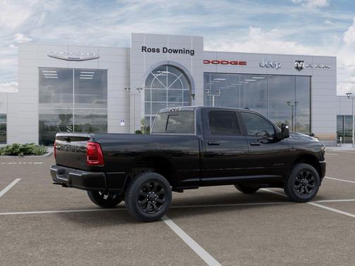 Diamond Black Crystal Pearlcoat 2026 RAM 2500 Laramie Crew Cab 4x4 6'4' Box