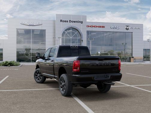 Diamond Black Crystal Pearlcoat 2026 RAM 2500 Laramie Crew Cab 4x4 6'4' Box