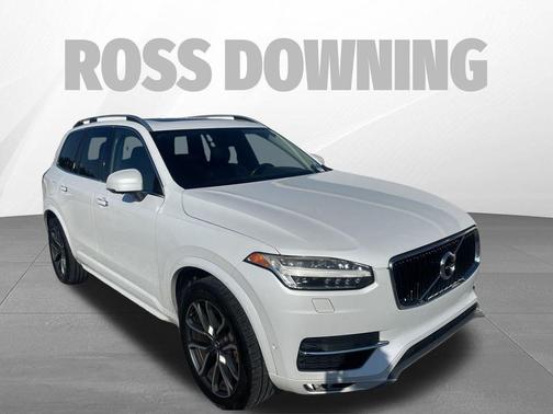 2017 Volvo XC90 T6 Momentum