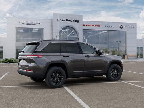 Baltic Gray Metallic Clearcoat 2026 Jeep Grand Cherokee Altitude