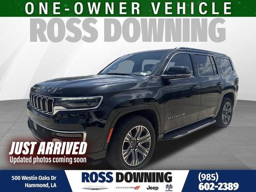 Diamond Black Crystal Pearlcoat 2024 Jeep Wagoneer Series II 4x2