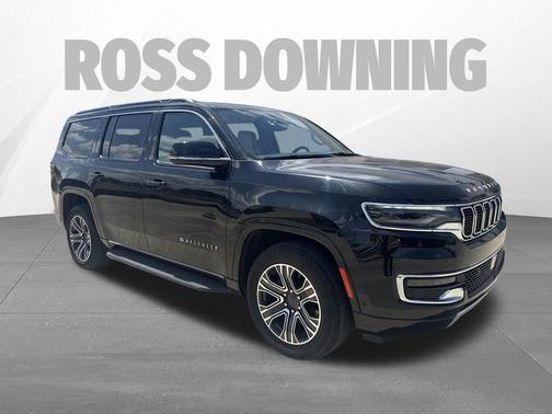 Diamond Black Crystal Pearlcoat 2024 Jeep Wagoneer Series II 4x2