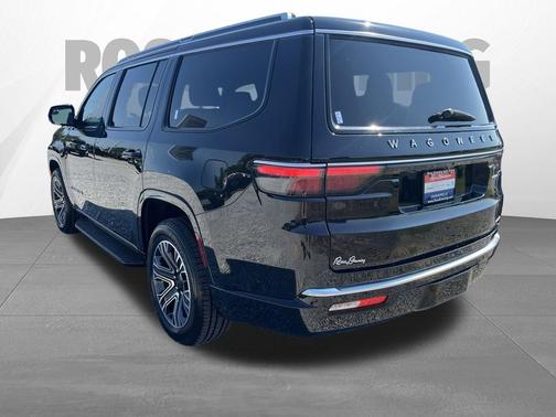 Diamond Black Crystal Pearlcoat 2024 Jeep Wagoneer Series II 4x2