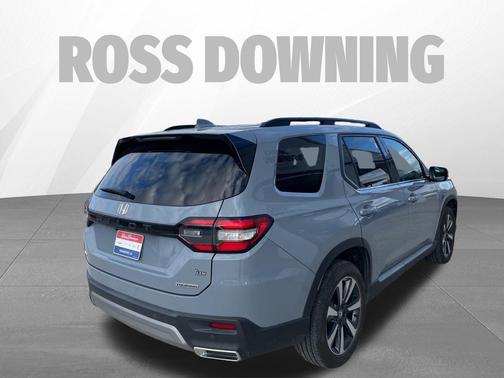2024 Honda Pilot Touring 8-Passenger