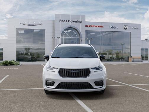 2026 Chrysler Pacifica L