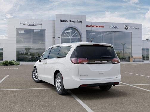Bright White Clearcoat 2027 Chrysler Pacifica LX