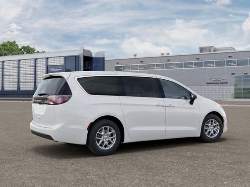 Bright White Clearcoat 2027 Chrysler Pacifica LX