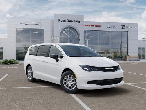 Bright White Clearcoat 2027 Chrysler Pacifica LX