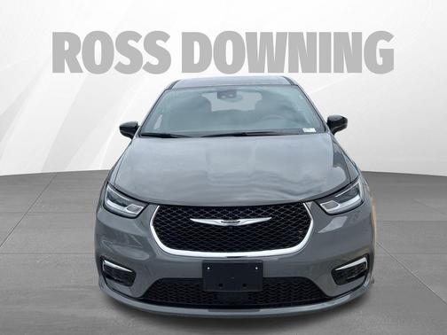 2025 Chrysler Pacifica L