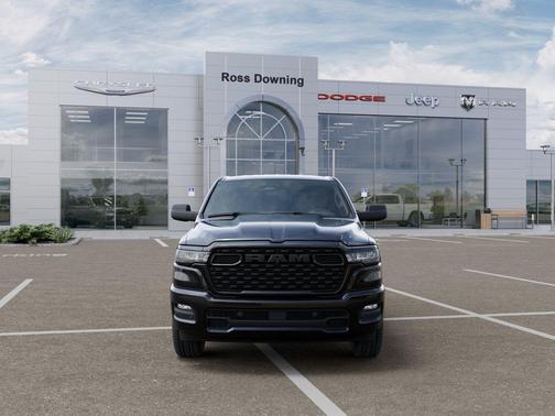 Diamond Black Crystal Pearlcoat 2026 RAM 1500 Express