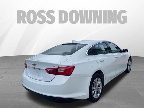 Summit White 2023 Chevrolet Malibu FWD 1LT