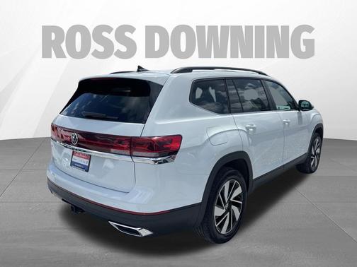 Pure White 2025 Volkswagen Atlas 2.0T SE w/Technology