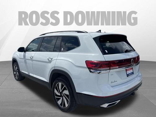 Pure White 2025 Volkswagen Atlas 2.0T SE w/Technology