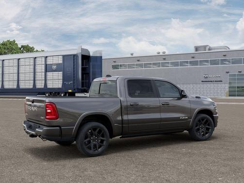 Granite Crystal Metallic Clearcoat 2027 RAM 1500 Laramie