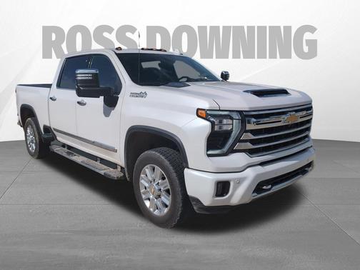 Iridescent Pearl Tricoat 2024 Chevrolet Silverado 2500 High Country