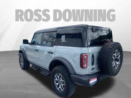 Cactus Gray 2024 Ford Bronco Badlands