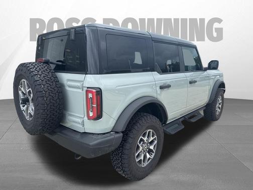 Cactus Gray 2024 Ford Bronco Badlands