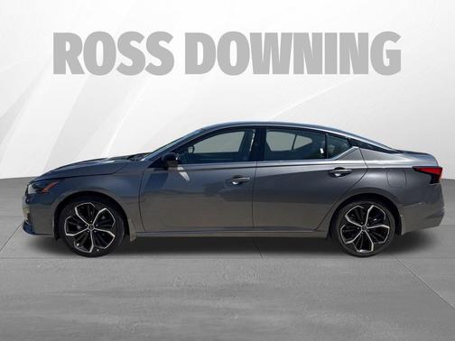 Gun Metallic 2024 Nissan Altima SR FWD