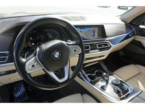 Photo 4 of 39 of 2019 BMW X7 xDrive40i